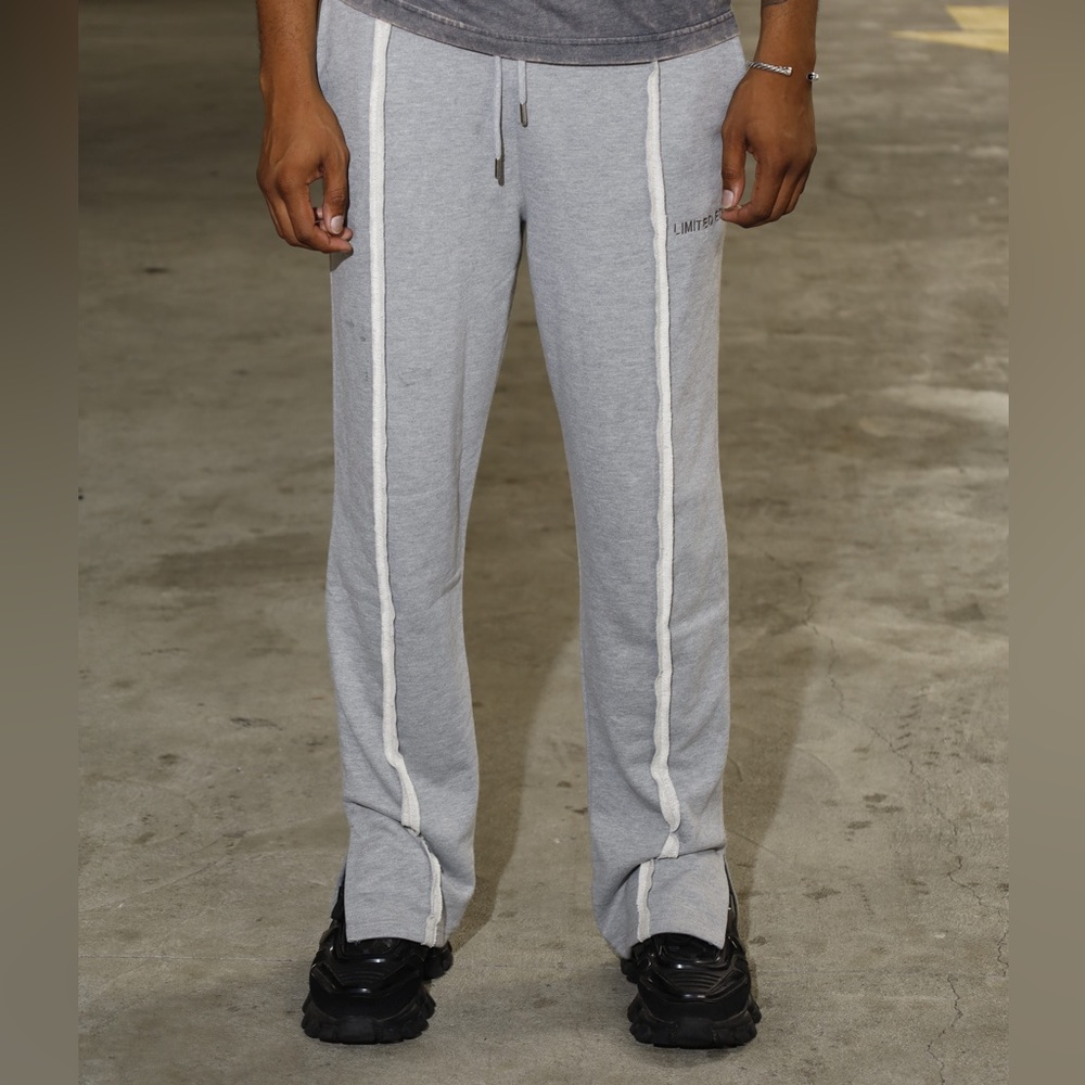 GREY BOOHOOMAN SWEATS